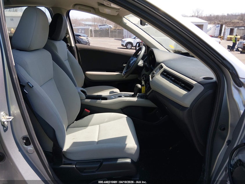 VIN 3CZRU6H38LG701585 2020 HONDA HR-V AWD LX