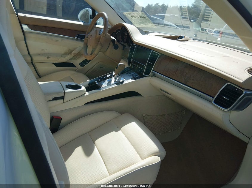 2014 Porsche Panamera 4
