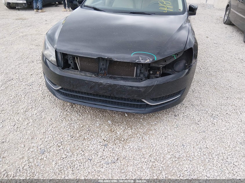 2013 Volkswagen Passat 2.5L Se VIN: 1VWBP7A36DC126158 Lot: 44831096