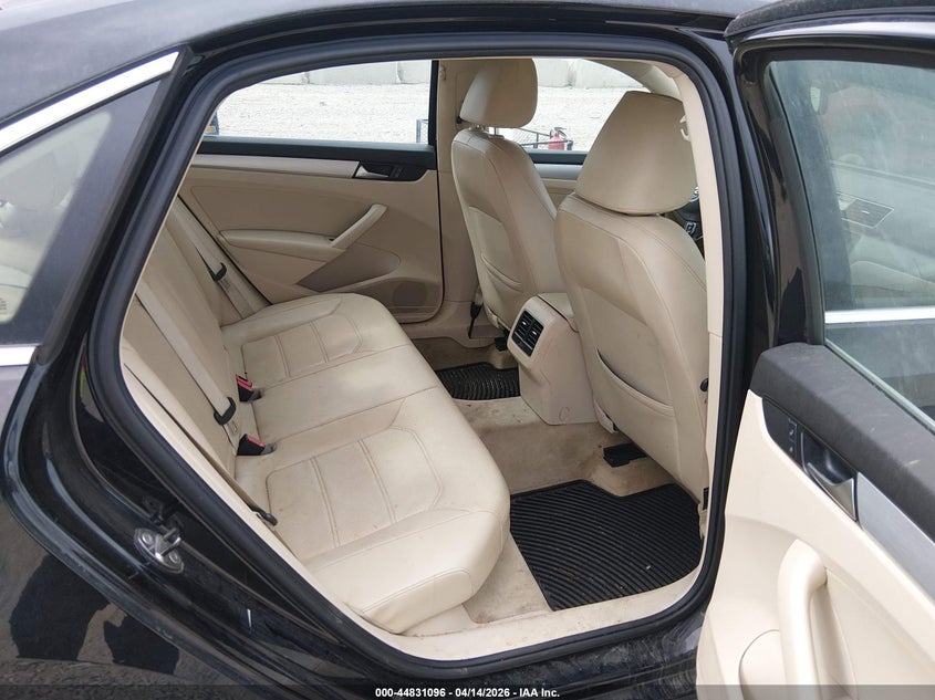 2013 Volkswagen Passat 2.5L Se VIN: 1VWBP7A36DC126158 Lot: 44831096