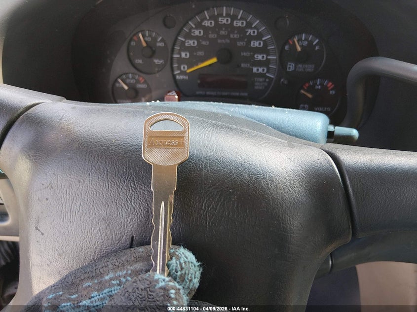 1999 Chevrolet Express VIN: 1GAGG25R3X1152333 Lot: 44831104