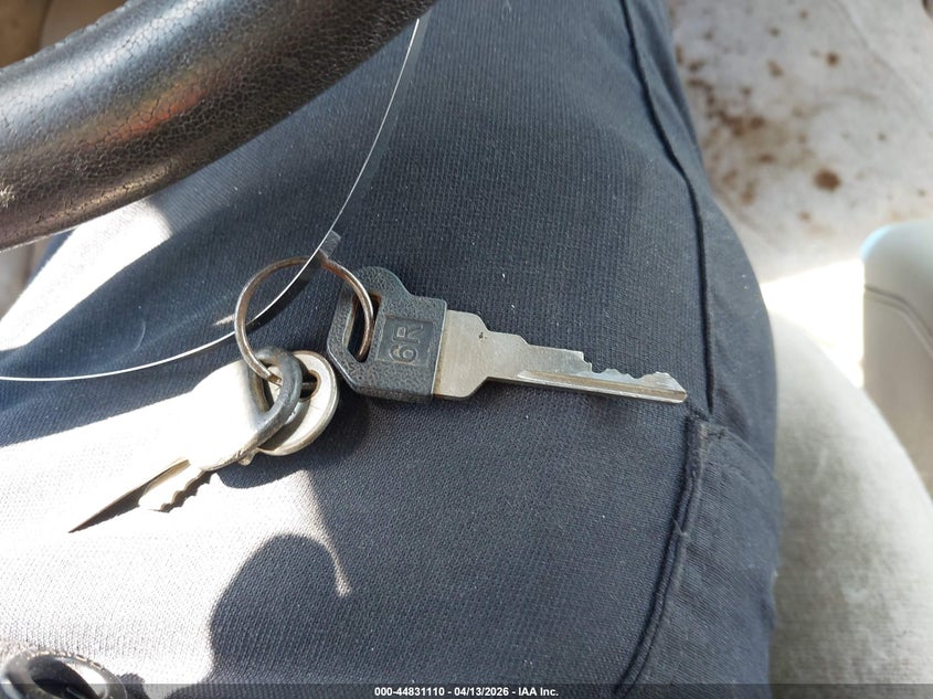 1994 Chevrolet Suburban C1500 VIN: 1GNEC16K4RJ360625 Lot: 44831110