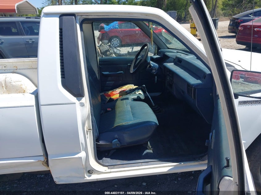 1992 Mitsubishi Mighty Max / S VIN: JA7FL24W8NP000240 Lot: 44831151