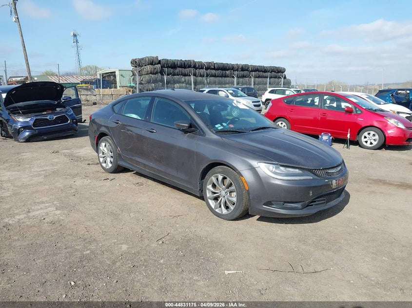 2015 Chrysler 200 S