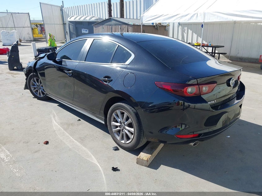 Vin: 3mzbpaal3nm303276, lot: 45328509, mazda mazda3 2.5 s 20223