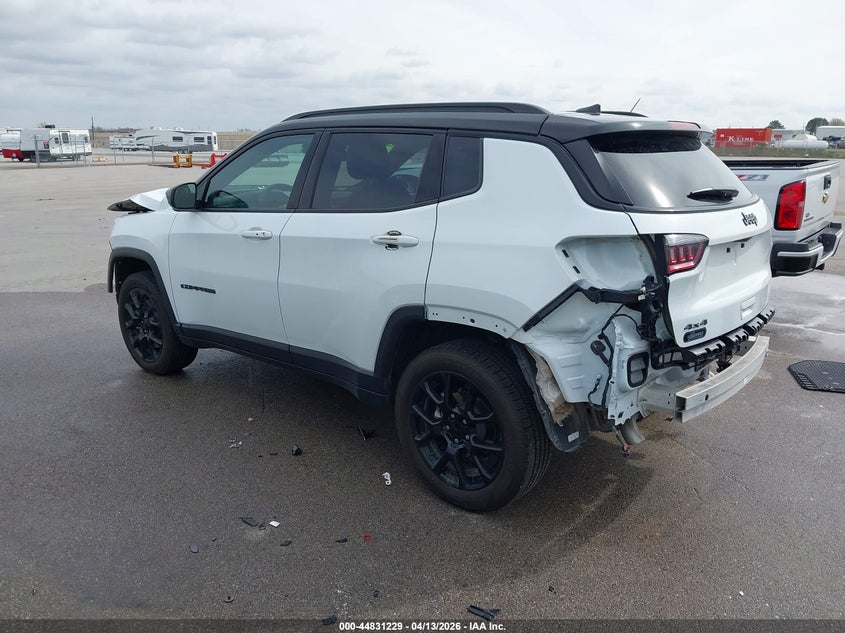 3C4NJDBN5RT169692 2024 Jeep Compass 2.0 Latitude 4X4 white