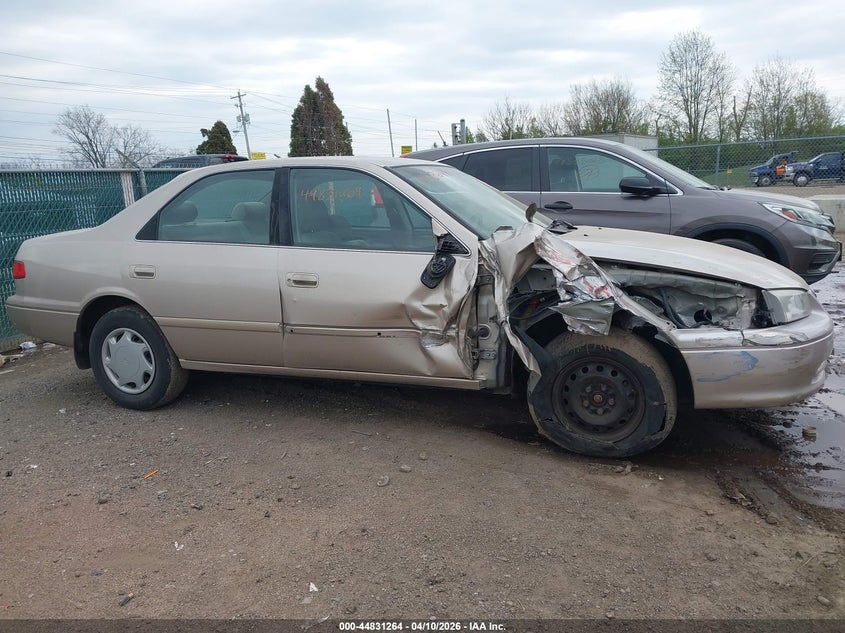 2000 Toyota Camry Ce VIN: 4T1BG22K3YU730841 Lot: 44831264