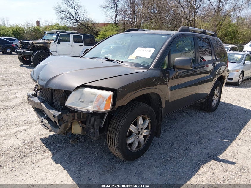 4A4JN2AS8BE031982 2011 Mitsubishi Endeavor photo 1