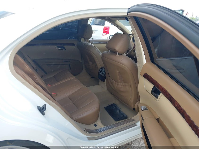 2007 Mercedes-Benz S 550 VIN: WDDNG71X87A070765 Lot: 44831281