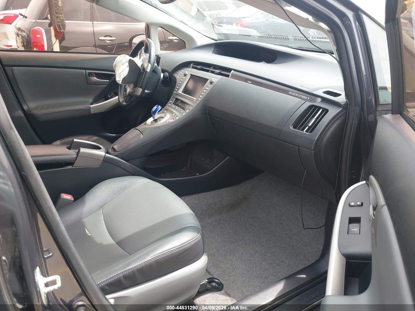 2014 Toyota Prius Plug-In Advanced