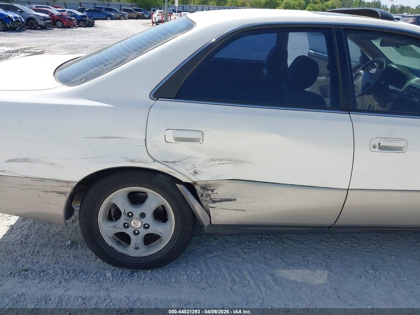 1997 Lexus Es 300 VIN: JT8BF22G2V5002094 Lot: 44831293