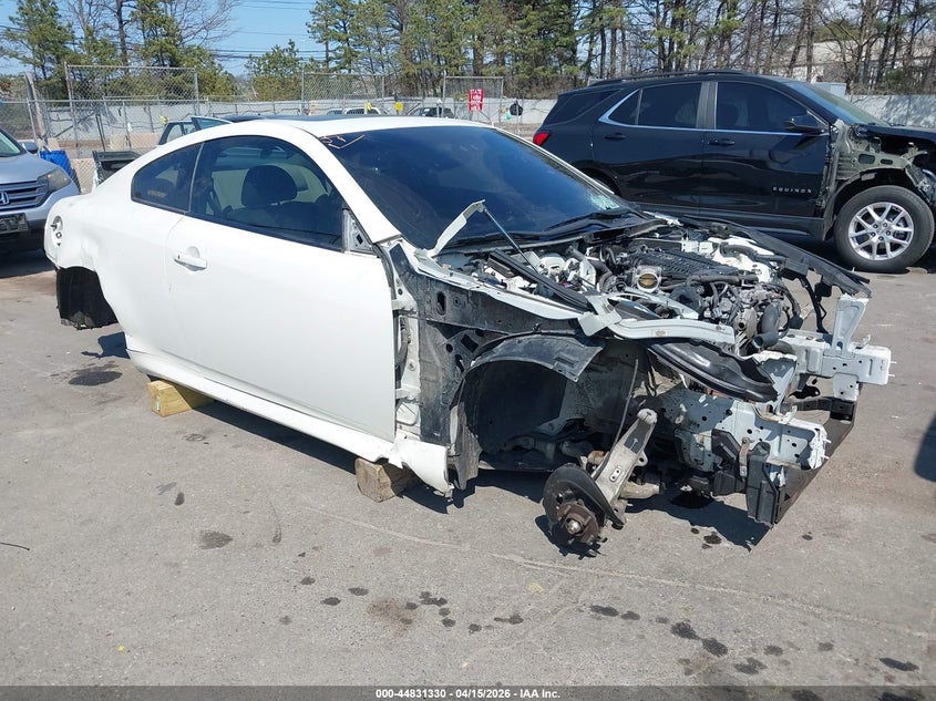 2015 INFINITI Q60