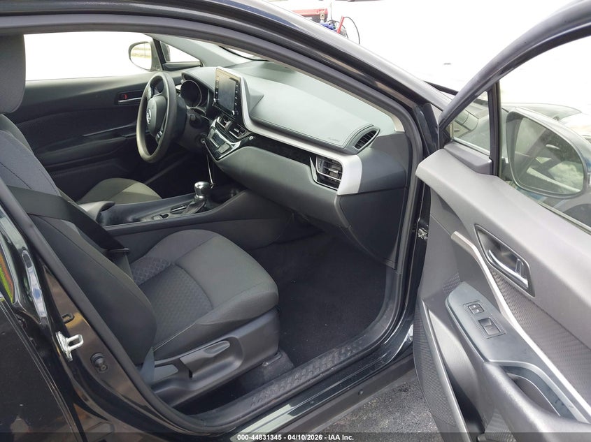 VIN JTNKHMBX4M1107423 2021 TOYOTA C-HR LE