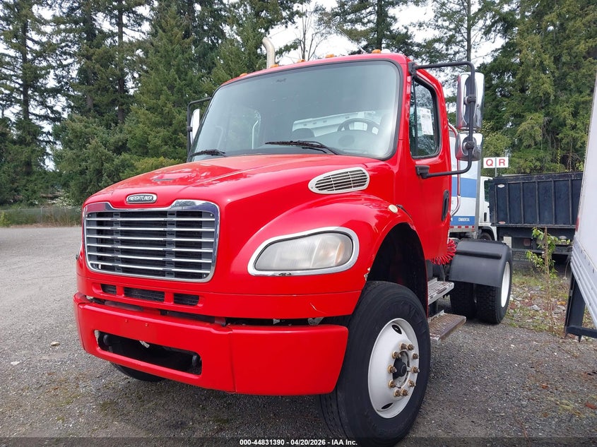 2005 Freightliner M2 106 Medium Duty