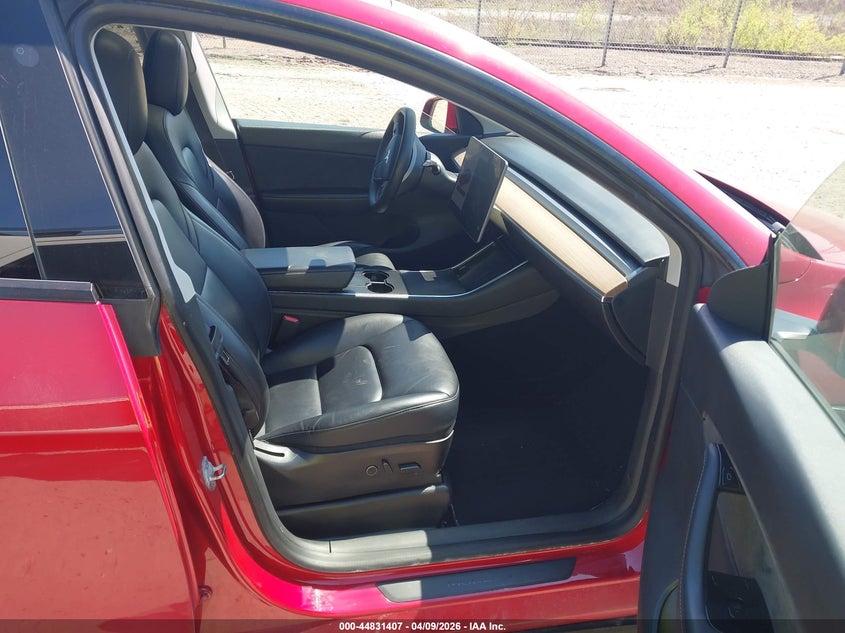 2021 Tesla Model y Long Range Dual Motor All-Wheel Drive red Lot 111044831407 Vin 5YJYGDEE1MF083682