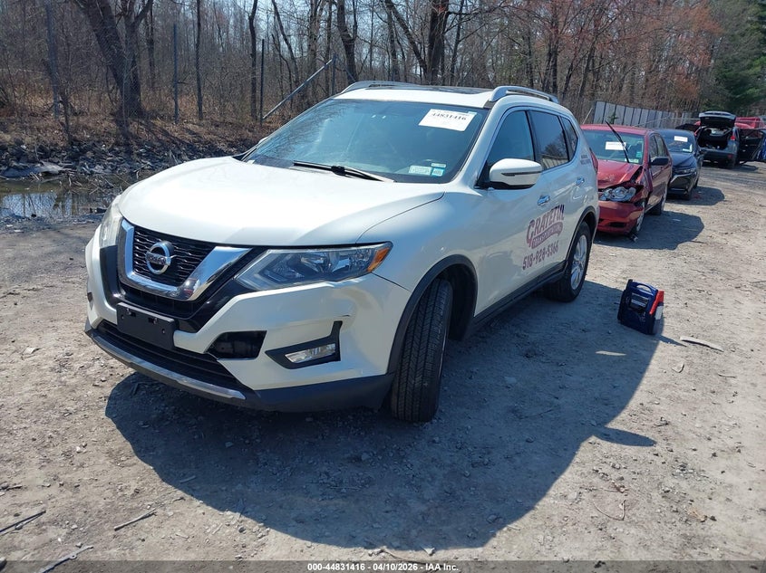 2017 Nissan Rogue Sv