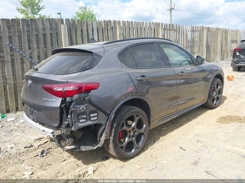 Vin: zaspakbn0p7d54481, lot: 45328730, alfa romeo stelvio veloce awd 20234