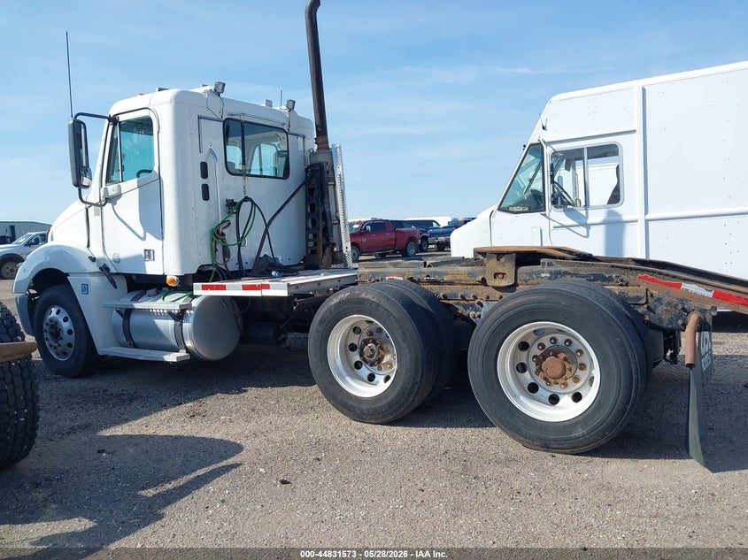 2009 OTHER FREIGHTLINER CONVENTIONAL COLUMBIA TRUCK N/A