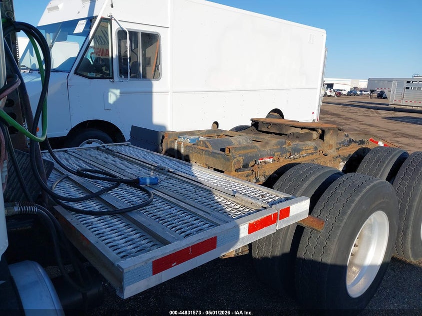 2009 OTHER FREIGHTLINER CONVENTIONAL COLUMBIA TRUCK N/A