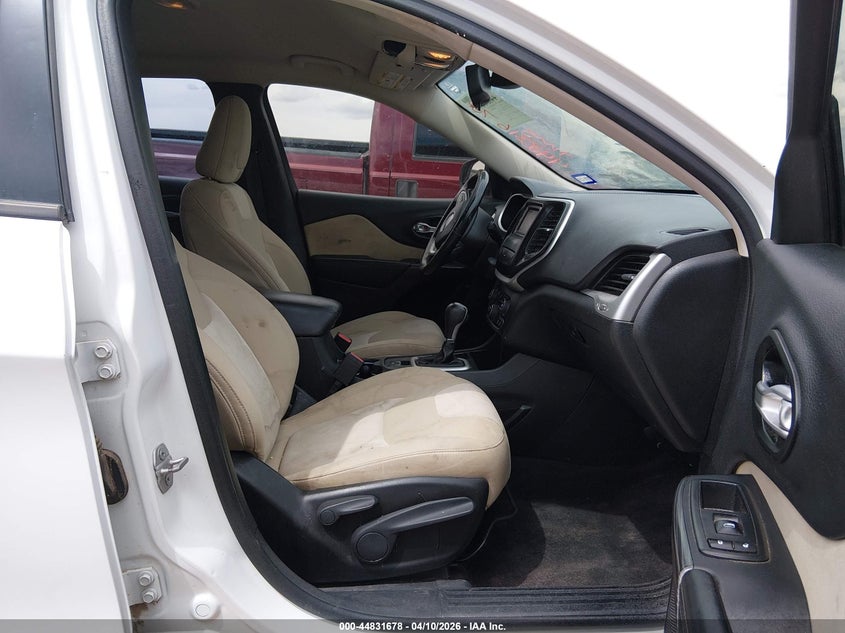 2016 Jeep Cherokee Sport