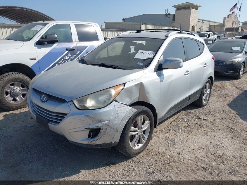 2013 HYUNDAI TUCSON auction photo 2