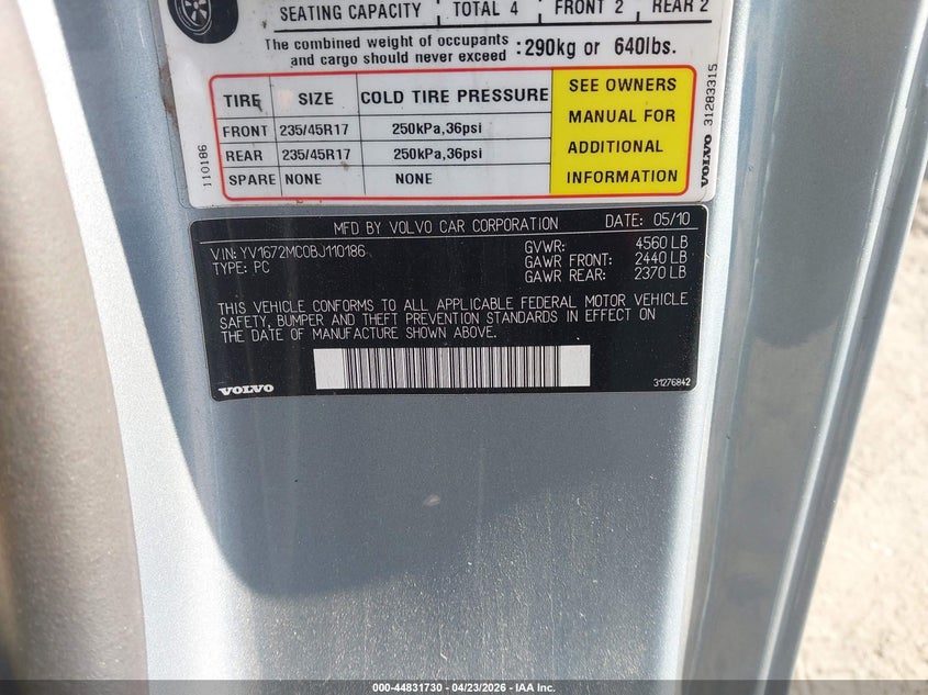 2011 Volvo C70 T5 VIN: YV1672MC0BJ110186 Lot: 44831730