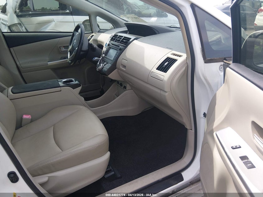 2014 Toyota Prius V Five