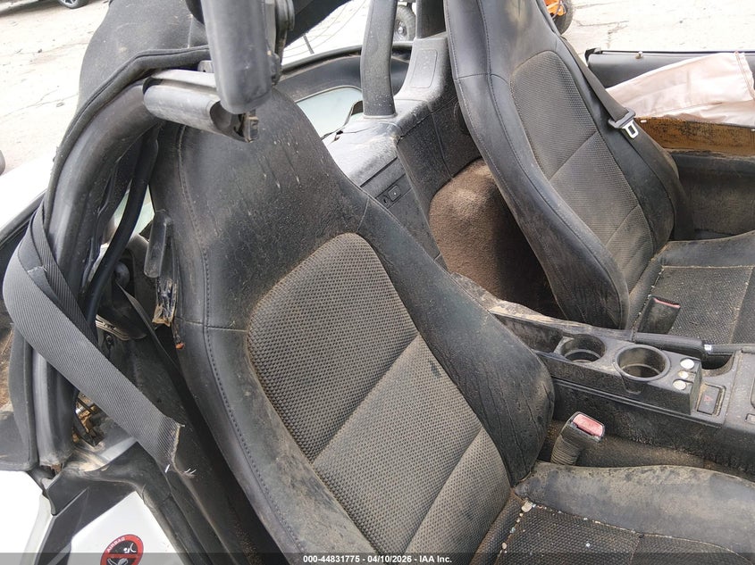 1999 BMW Z3 2.3 VIN: 4USCH9338XLF81429 Lot: 44831775