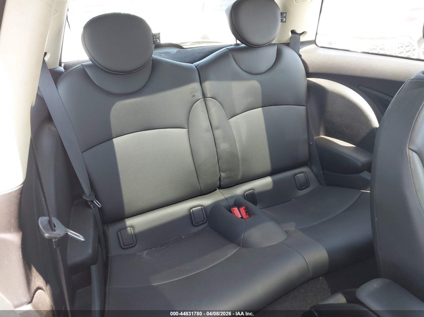 2013 Mini Hardtop Cooper VIN: WMWSU3C57DT685735 Lot: 44831780