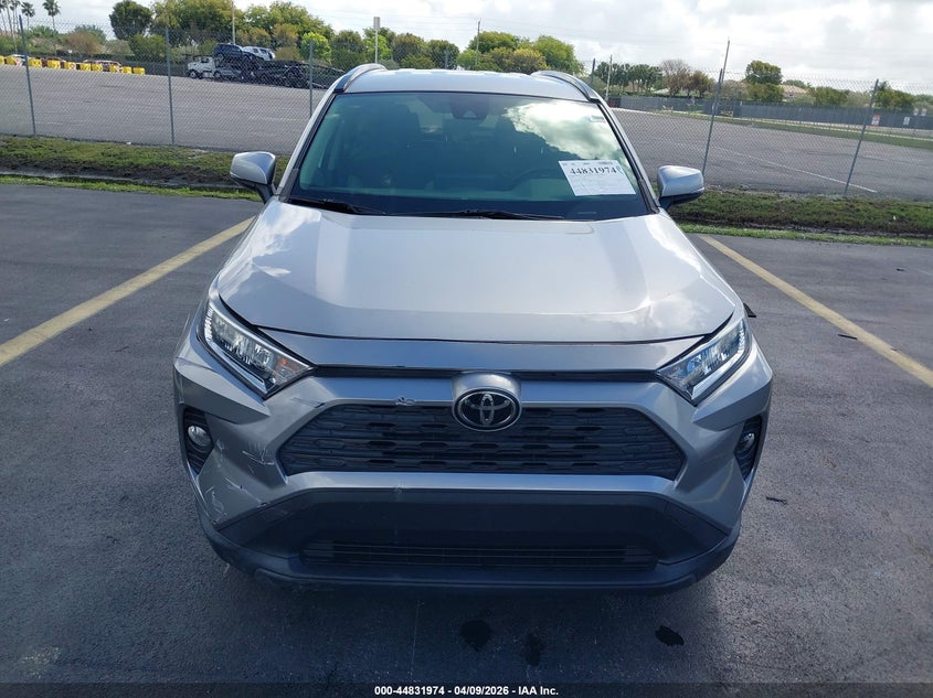2021 Toyota Rav 4 2.5 silver Lot 111044831974 Vin JTMP1RFV7MD080057