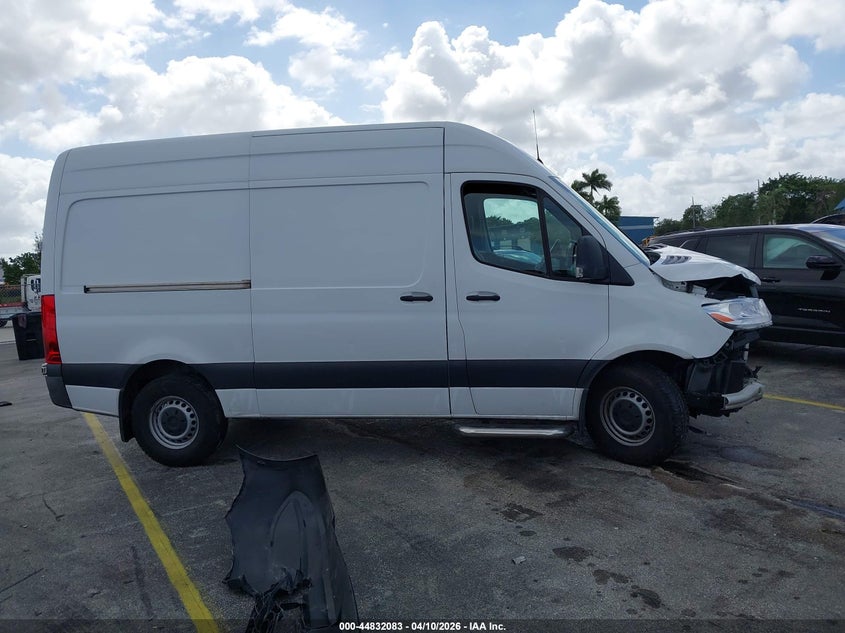 2022 Mercedes-Benz Sprinter 2500 Standard Roof V6 VIN: W1Y4EBHY7NT096803 Lot: 44832083