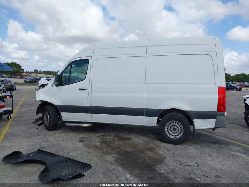 2022 Mercedes-Benz Sprinter 2500 Standard Roof V6 VIN: W1Y4EBHY7NT096803 Lot: 44832083