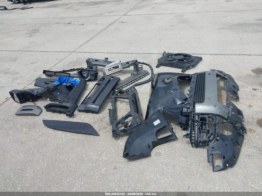 2024 Land Rover Defender 110 P400 X-Dynamic Se VIN: SALE2EEU5R2245363 Lot: 44832142