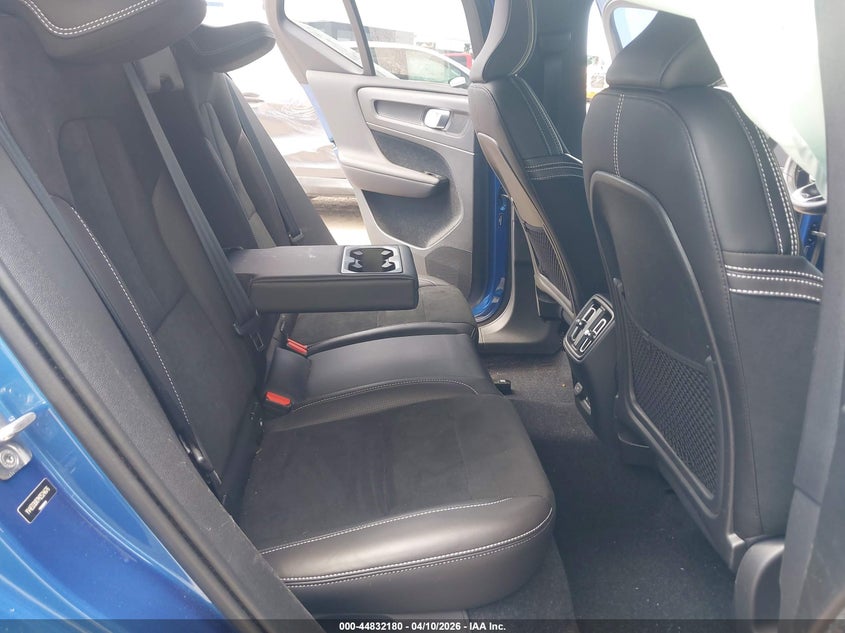 2021 Volvo Xc40 Recharge Pure Electric P8 VIN: YV4ED3UR7M2524676 Lot: 44832180
