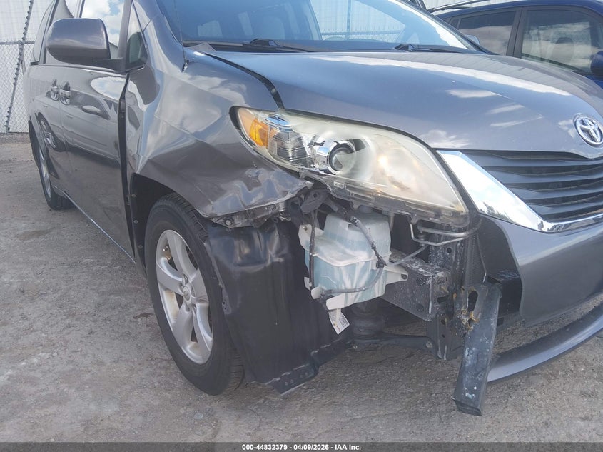 2011 TOYOTA SIENNA VAN 3.5L V-6 DOHC, VVT, 265HP