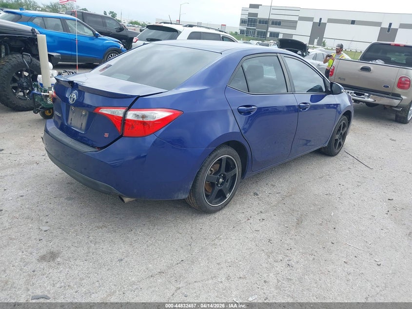 2014 Toyota Corolla 1.8 S Plus blue Lot 111044832457 Vin 5YFBURHEXEP042075