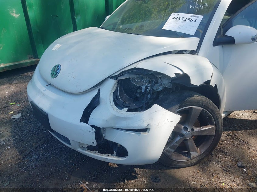 2008 Volkswagen New Beetle Black Tie Edition/Triple White VIN: 3VWFG31C38M518447 Lot: 44832564