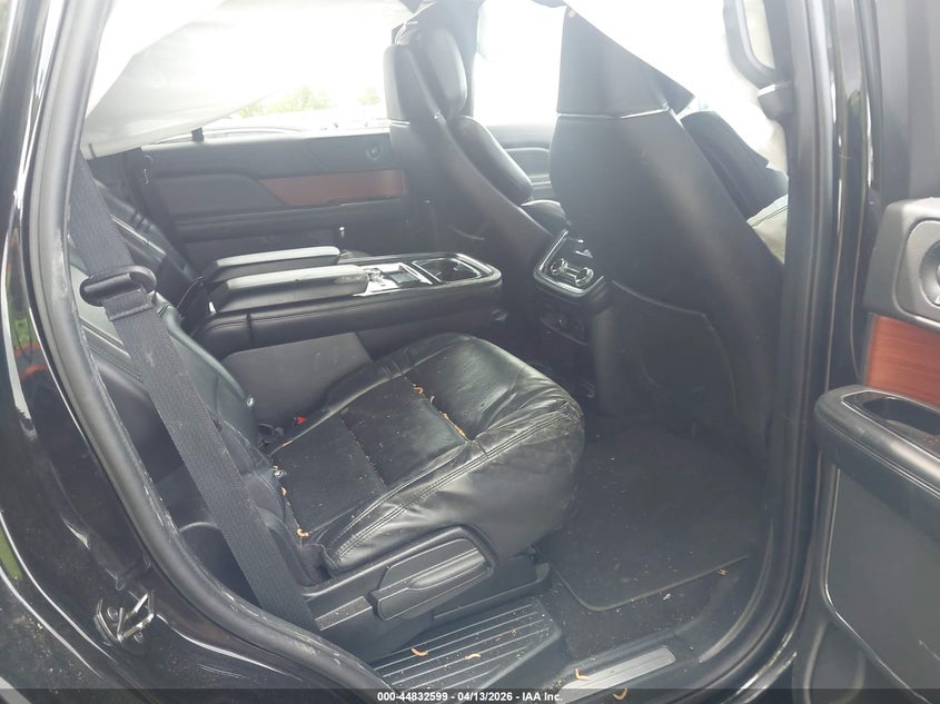 2020 LINCOLN NAVIGATOR auction photo 8