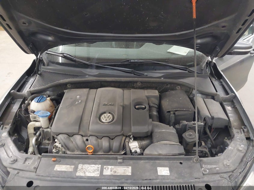 2013 Volkswagen Passat 2.5L Se VIN: 1VWBH7A31DC018740 Lot: 44832639