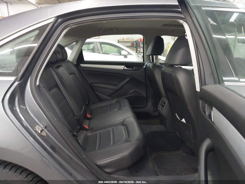 2013 Volkswagen Passat 2.5L Se VIN: 1VWBH7A31DC018740 Lot: 44832639