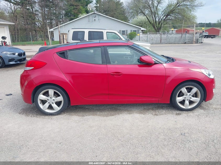 2014 Hyundai Veloster Base W/Gray VIN: KMHTC6AD0EU207184 Lot: 44832697