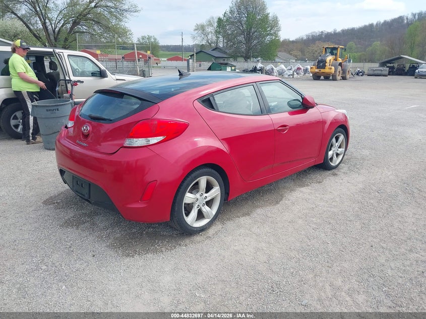 2014 Hyundai Veloster 1.6 Base W/gray Red Lot 111044832697 Vin KMHTC6AD0EU207184