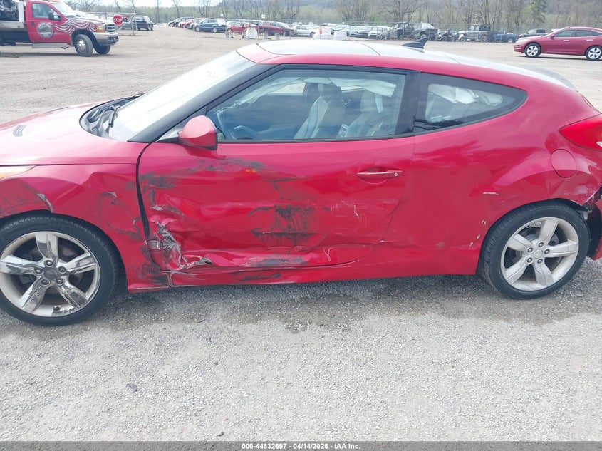 2014 Hyundai Veloster Base W/Gray VIN: KMHTC6AD0EU207184 Lot: 44832697