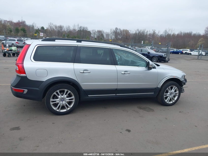 2016 Volvo Xc70 T5 Drive-E Platinum VIN: YV440MBM5G1239487 Lot: 44832738