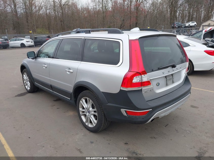 2016 Volvo Xc70 T5 Drive-E Platinum VIN: YV440MBM5G1239487 Lot: 44832738