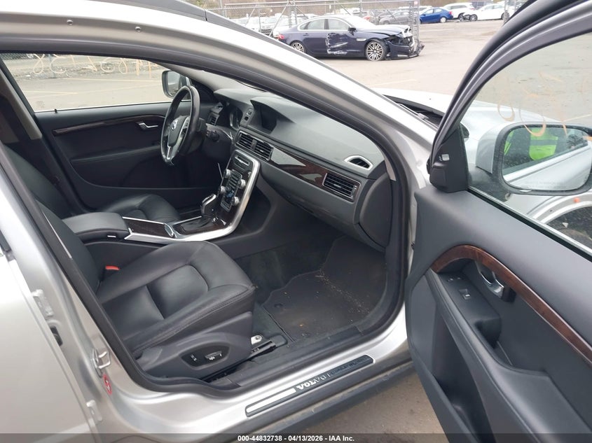 2016 Volvo Xc70 T5 Drive-E Platinum VIN: YV440MBM5G1239487 Lot: 44832738