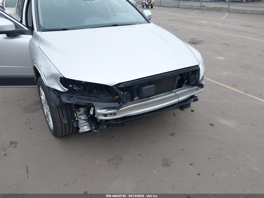 2016 Volvo Xc70 T5 Drive-E Platinum VIN: YV440MBM5G1239487 Lot: 44832738