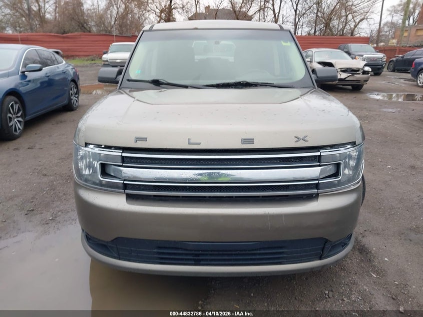 2FMGK5B80DBD21870 2013 Ford Flex 3.5 Se grey