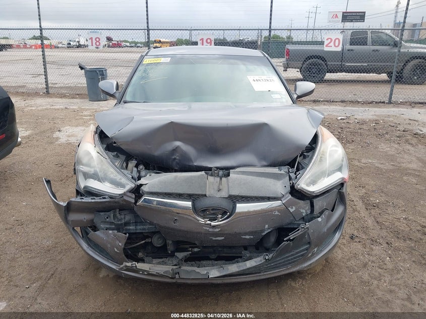 2016 Hyundai Veloster VIN: KMHTC6ADXGU270795 Lot: 44832825