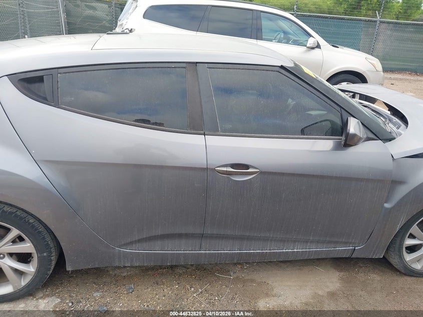 2016 Hyundai Veloster VIN: KMHTC6ADXGU270795 Lot: 44832825